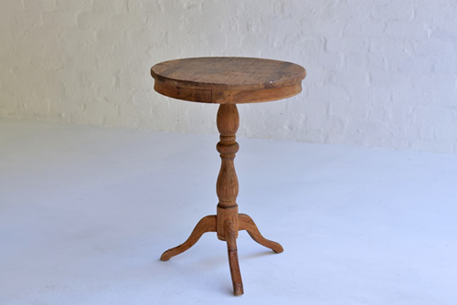037 A Side tables - wooden round